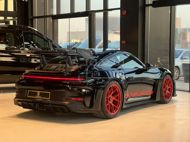 2025 بورش 911 جي تي 3 ار اس