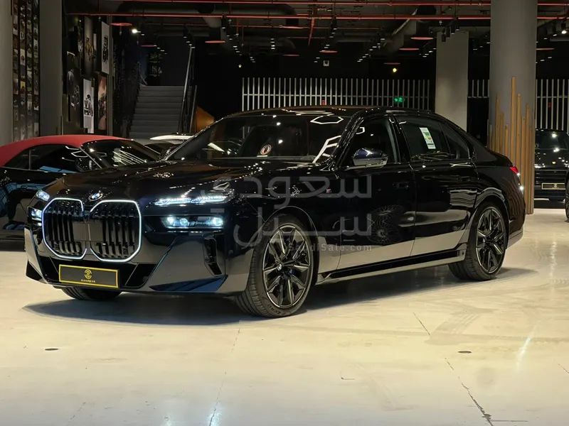 2025 بي ام دبليو الفئة السابعة 760أي