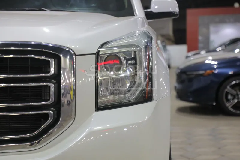 2017 جي ام سي يوكون اس ال تي