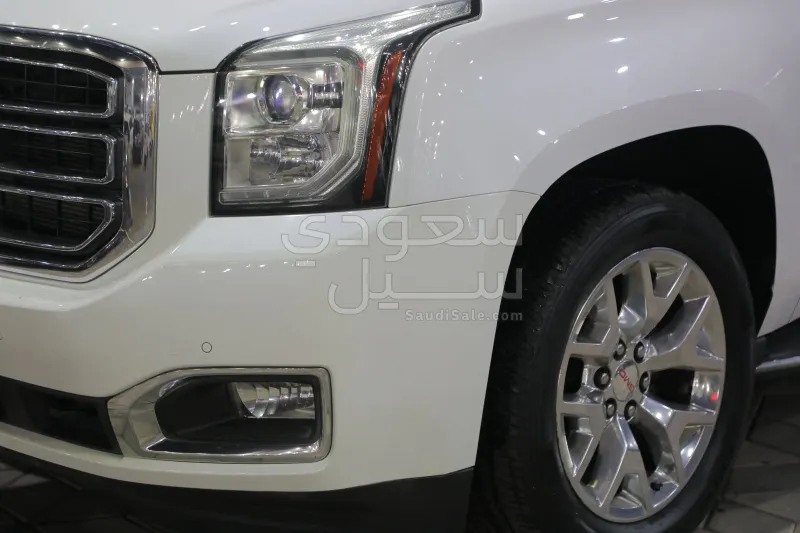 2017 جي ام سي يوكون اس ال تي