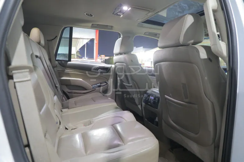 2017 جي ام سي يوكون اس ال تي