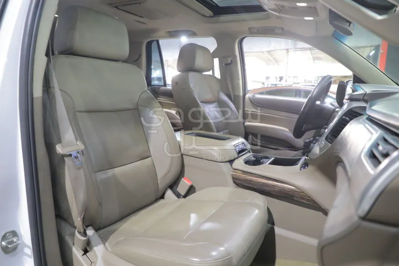 2017 جي ام سي يوكون اس ال تي