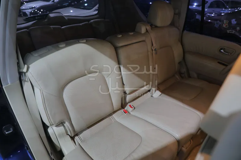 2016 انفينيتي كيو اكس 80