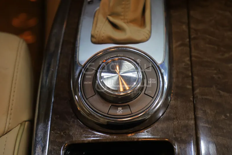 2016 انفينيتي كيو اكس 80