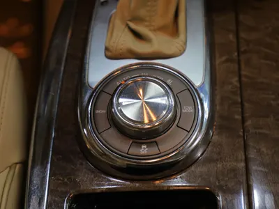 2016 انفينيتي كيو اكس 80