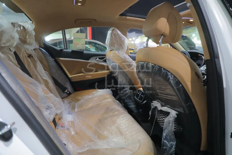 2023 جينيسيس جي 70