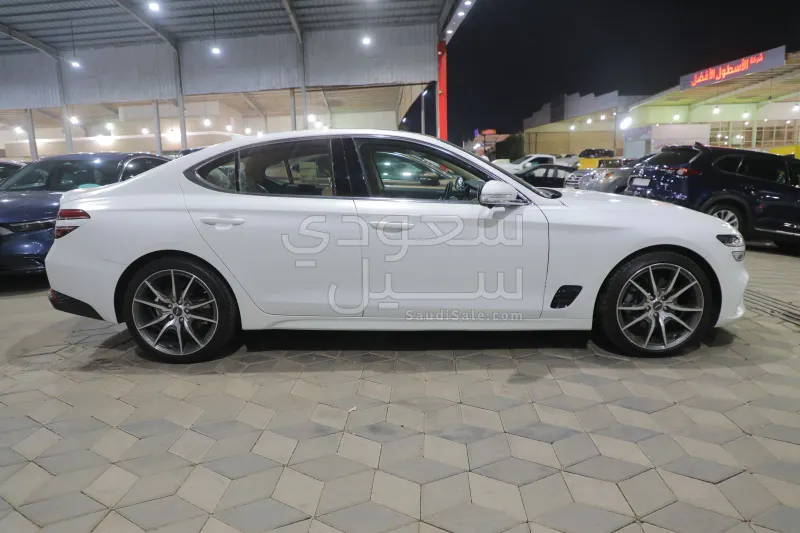 2023 جينيسيس جي 70