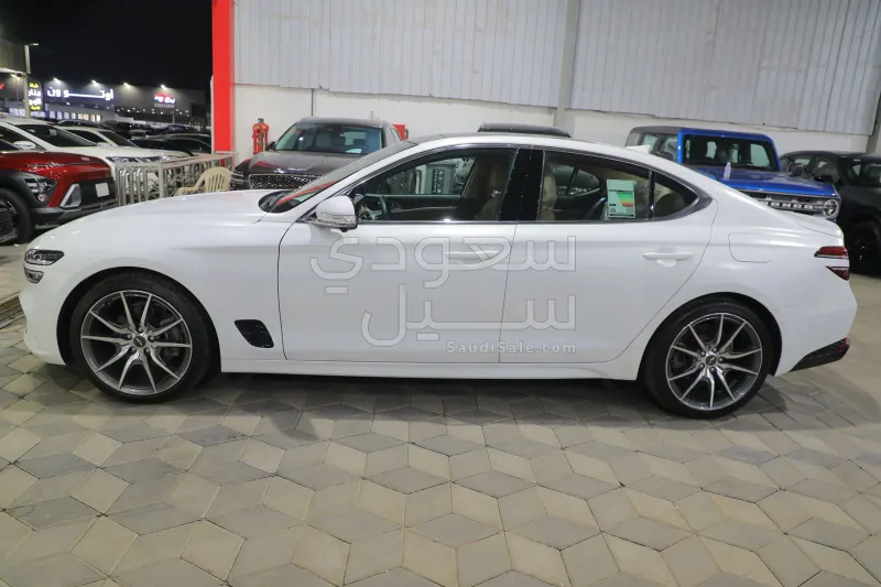 2023 جينيسيس جي 70