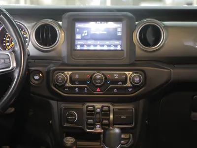 2021 جييب رانجلر صحارى