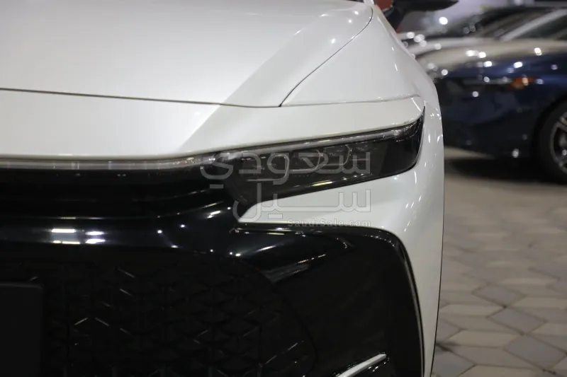 2023 تويوتا كراون بريميوم