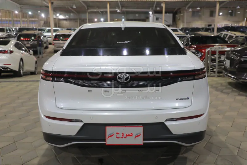 2023 تويوتا كراون بريميوم