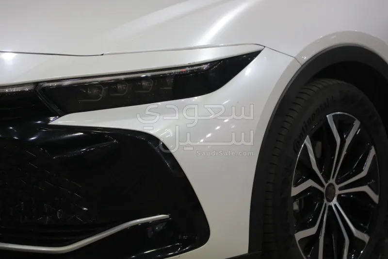 2023 تويوتا كراون بريميوم