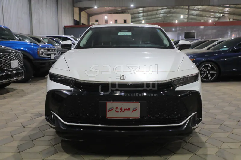 2023 تويوتا كراون بريميوم