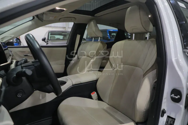 2023 تويوتا كراون بريميوم