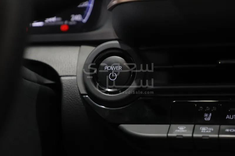 2023 تويوتا كراون بريميوم