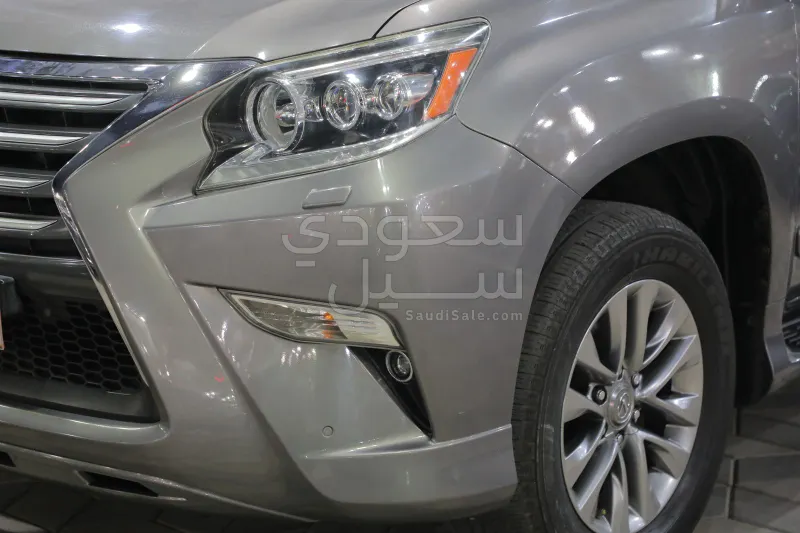 2014 لكزس جي إكس 460