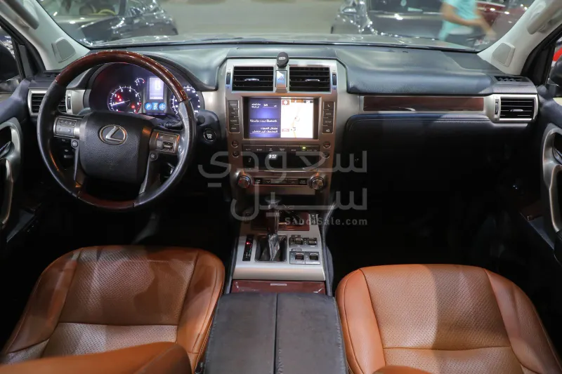 2014 لكزس جي إكس 460