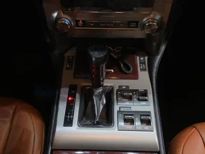 2014 لكزس جي إكس 460