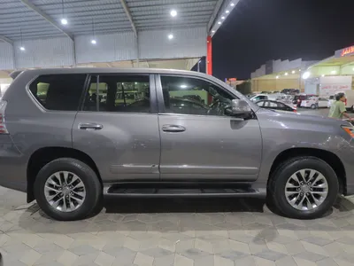 2014 لكزس جي إكس 460