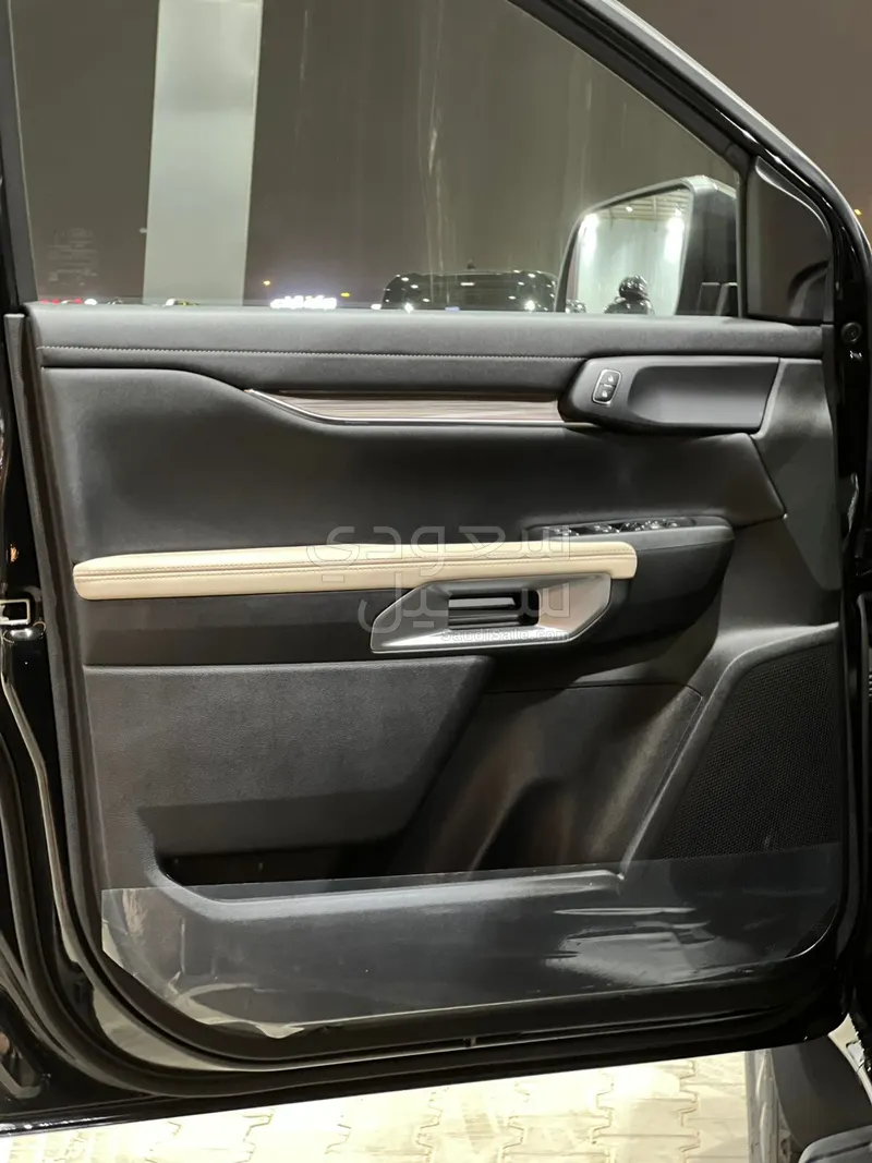 2025 فورد ايفرست