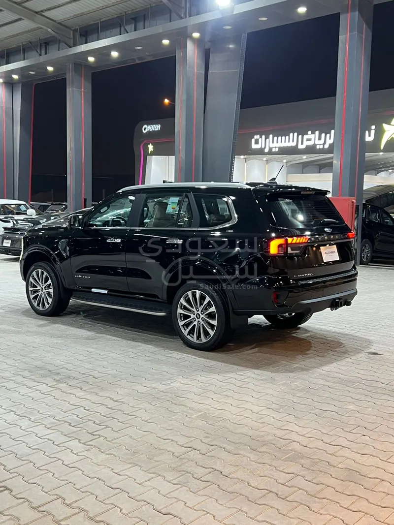 2025 فورد ايفرست