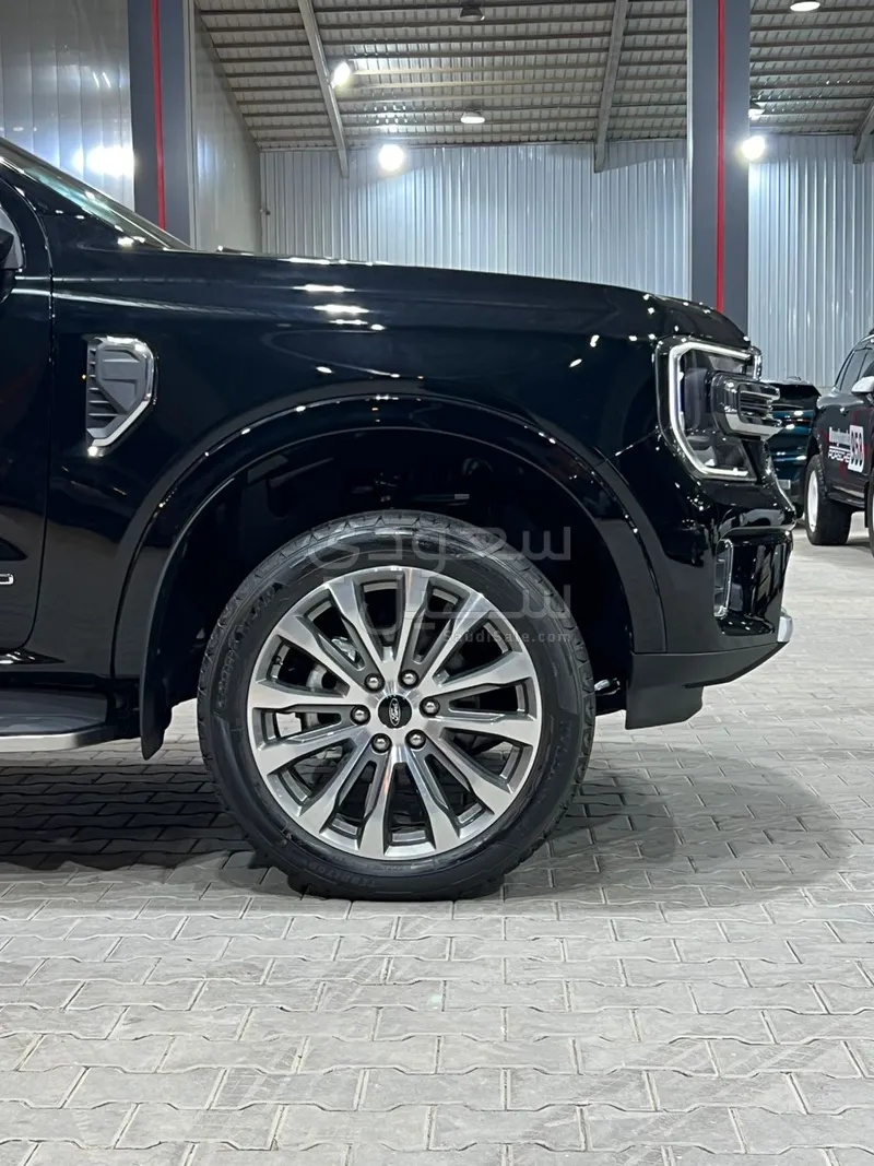 2025 فورد ايفرست