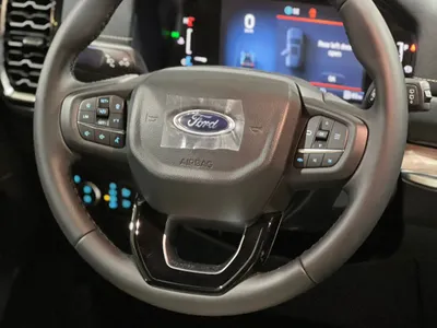 2025 فورد ايفرست