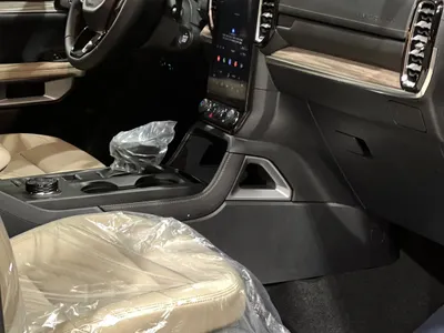 2025 فورد ايفرست