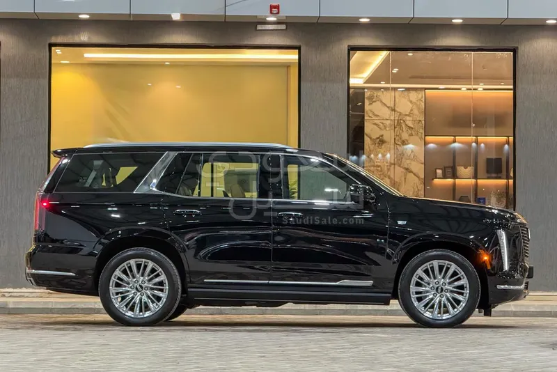 2025 كاديلاك اسكاليد