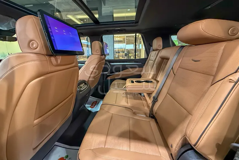 2025 كاديلاك اسكاليد