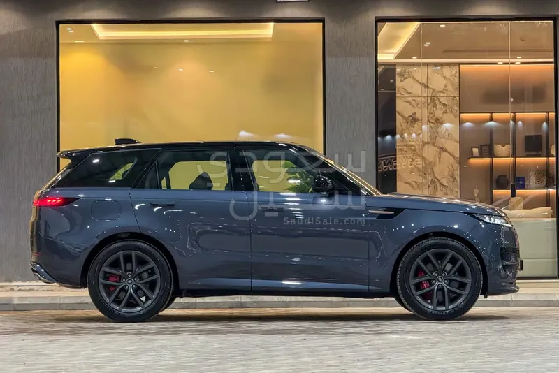 2025 لاند روفر رينج روفر سبورت اس اي