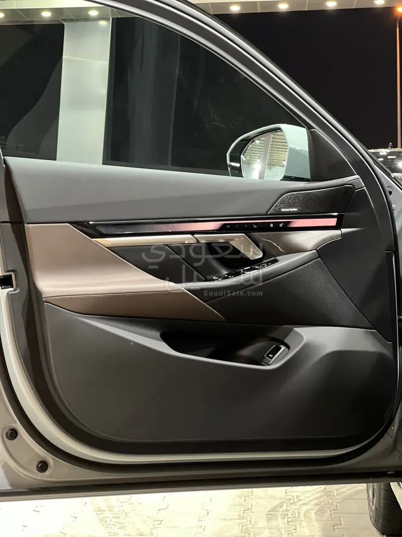 2026 بي ام دبليو الفئة الخامسة 520 أي