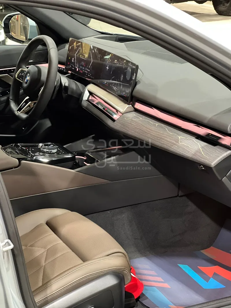 2026 بي ام دبليو الفئة الخامسة 520 أي