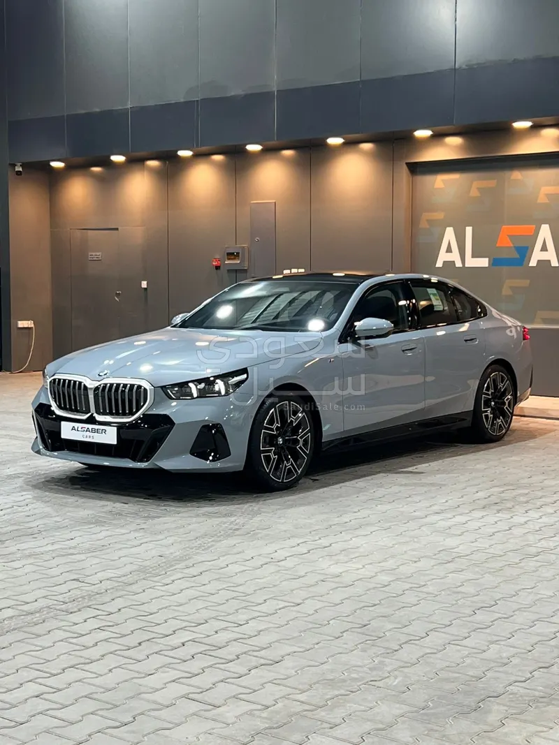 2026 بي ام دبليو الفئة الخامسة 520 أي