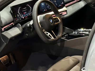 2026 بي ام دبليو الفئة الخامسة 520 أي