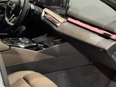 2026 بي ام دبليو الفئة الخامسة 520 أي