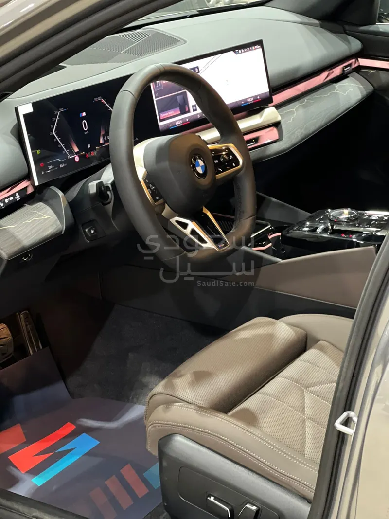 2026 بي ام دبليو الفئة الخامسة 520 أي