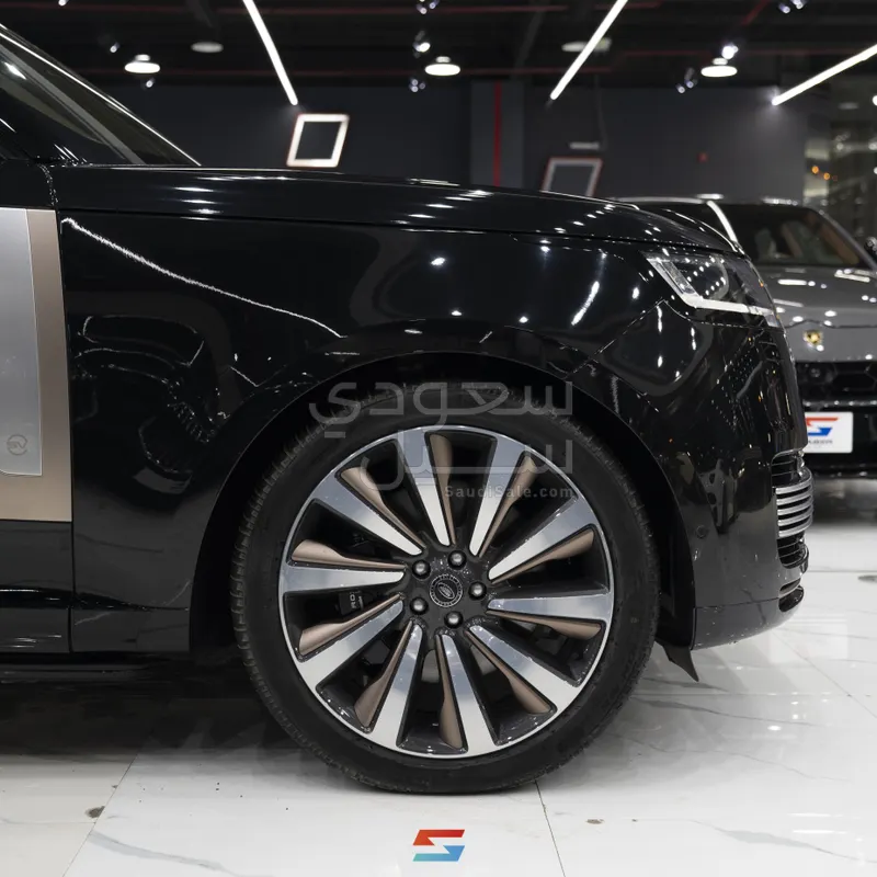 2025 Land Rover Range Rover SV Autobiography