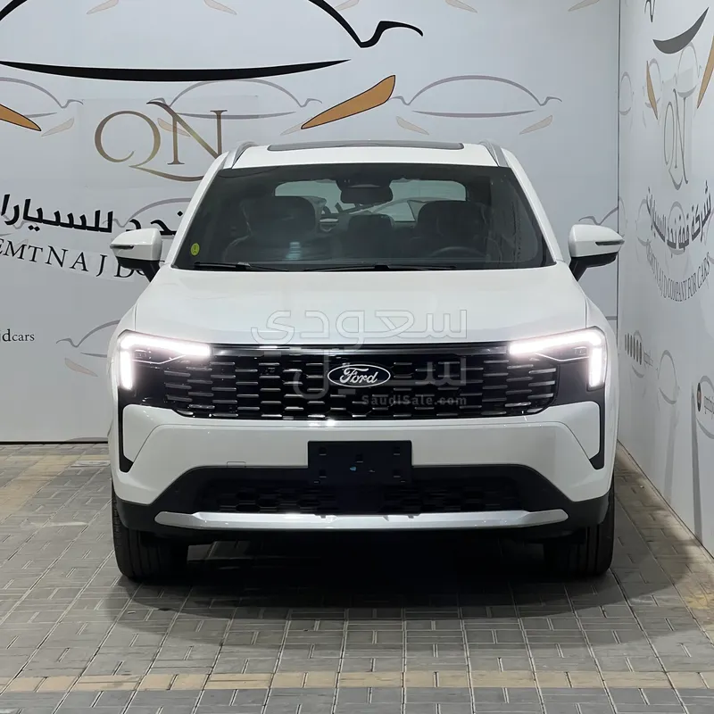 2026 فورد تيريتوري تيتانيوم بلس