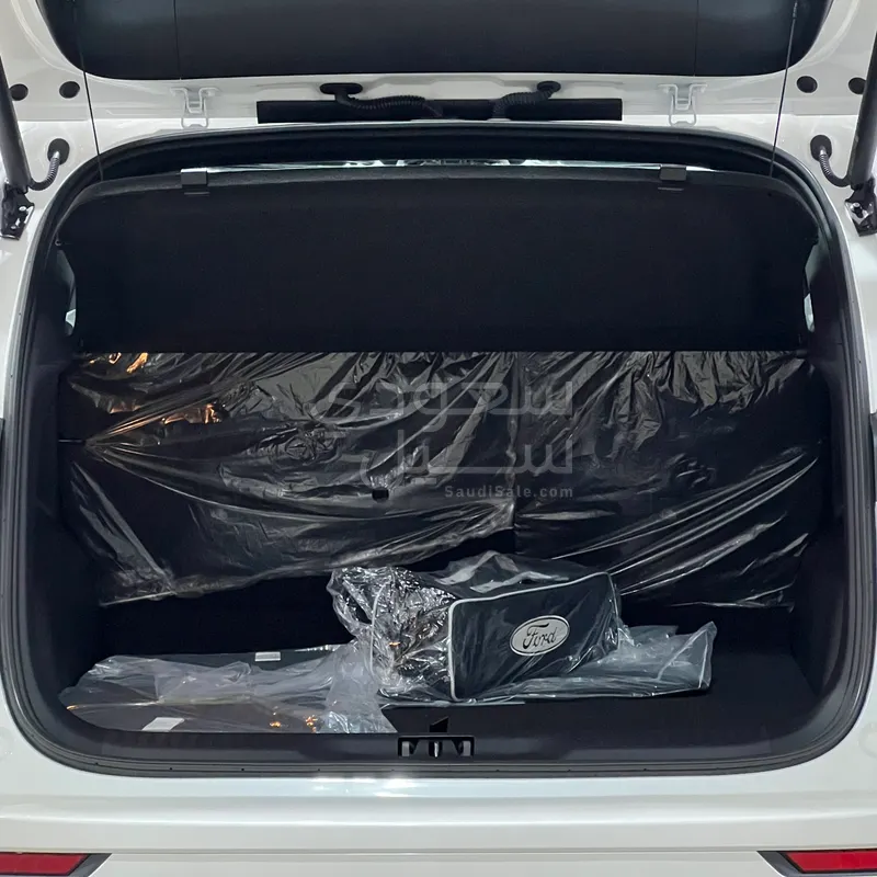 2026 فورد تيريتوري تيتانيوم بلس