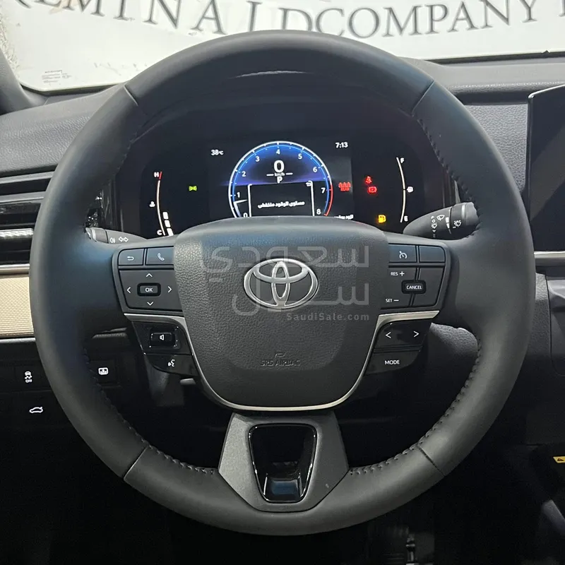 2025 تويوتا كامري ال اي