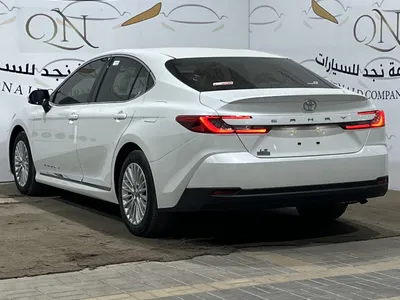 2025 تويوتا كامري ال اي
