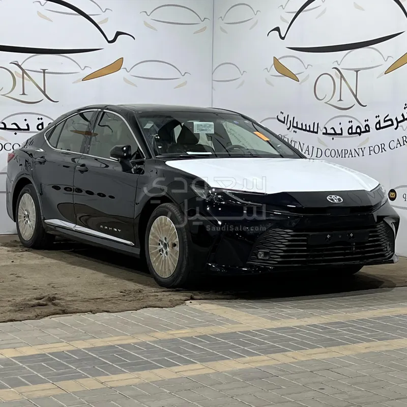 2025 تويوتا كامري ال اي