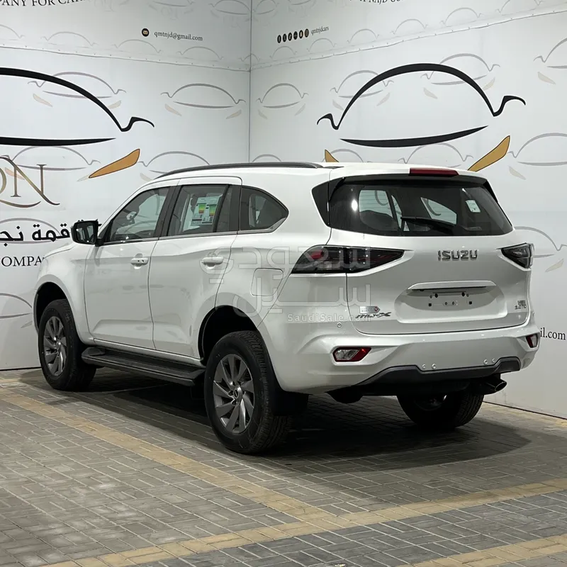 2024 ايسوزو ام يو اكس