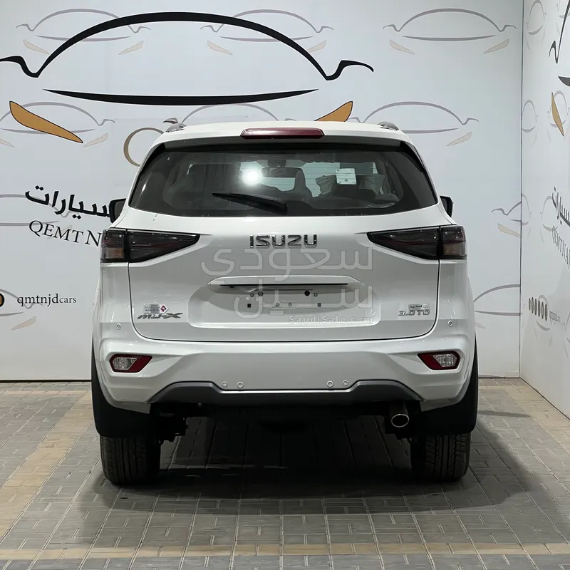 2024 ايسوزو ام يو اكس