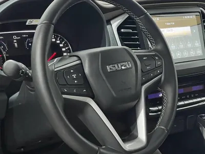 2024 ايسوزو ام يو اكس