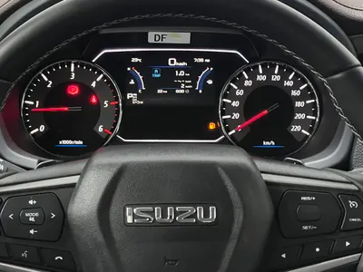 2024 ايسوزو ام يو اكس