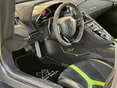 2016 لمبرجيني افنتادور اس في