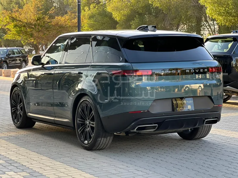 2023 لاند روفر رينج روفر سبورت اس اي