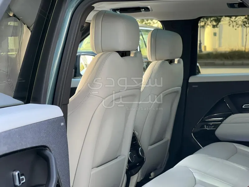 2023 لاند روفر رينج روفر سبورت اس اي